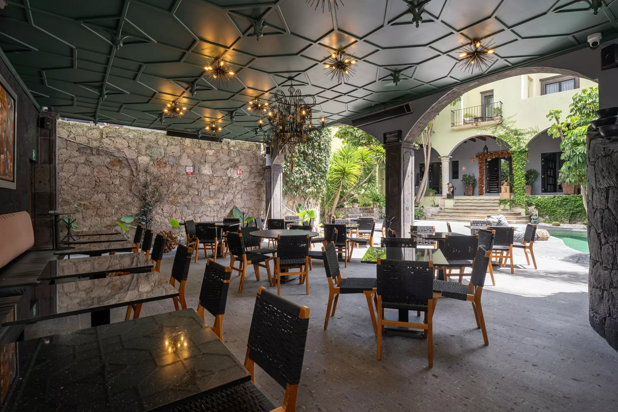 Hotel Piedras Negras — photo 1 of 10