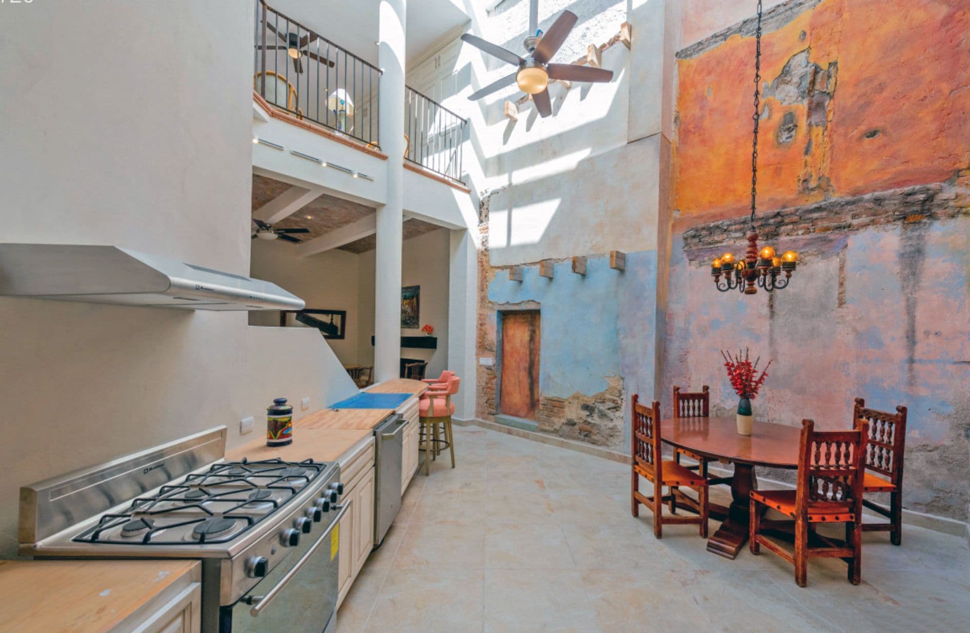 Casa Romance — photo 9 of 10