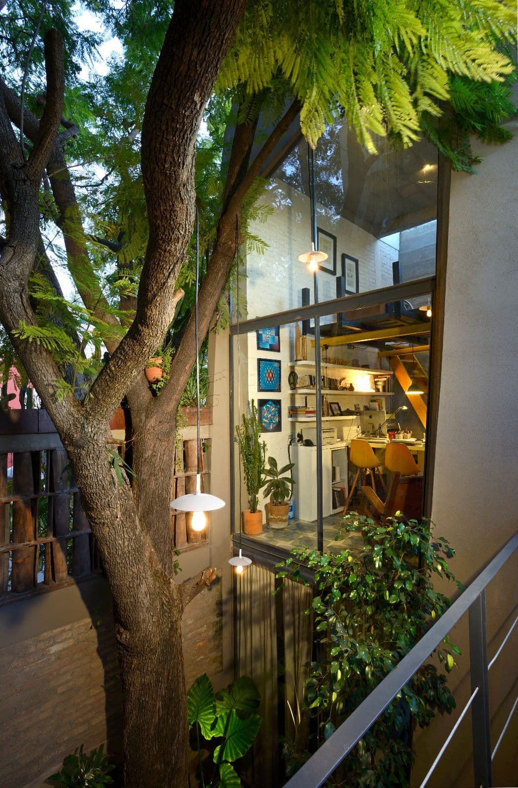 Casa Estudio en el Árbol — photo 1 of 10