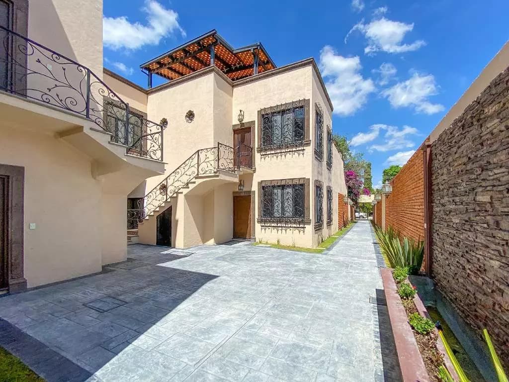 San Antonio condo A — photo 7 of 10