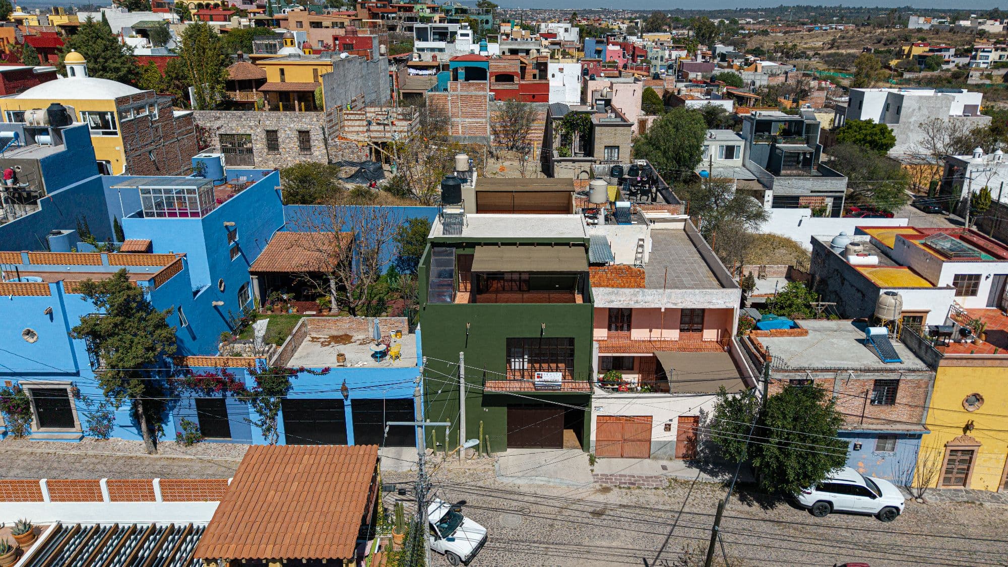 Independencia Two Worlds Living — photo 2 of 10