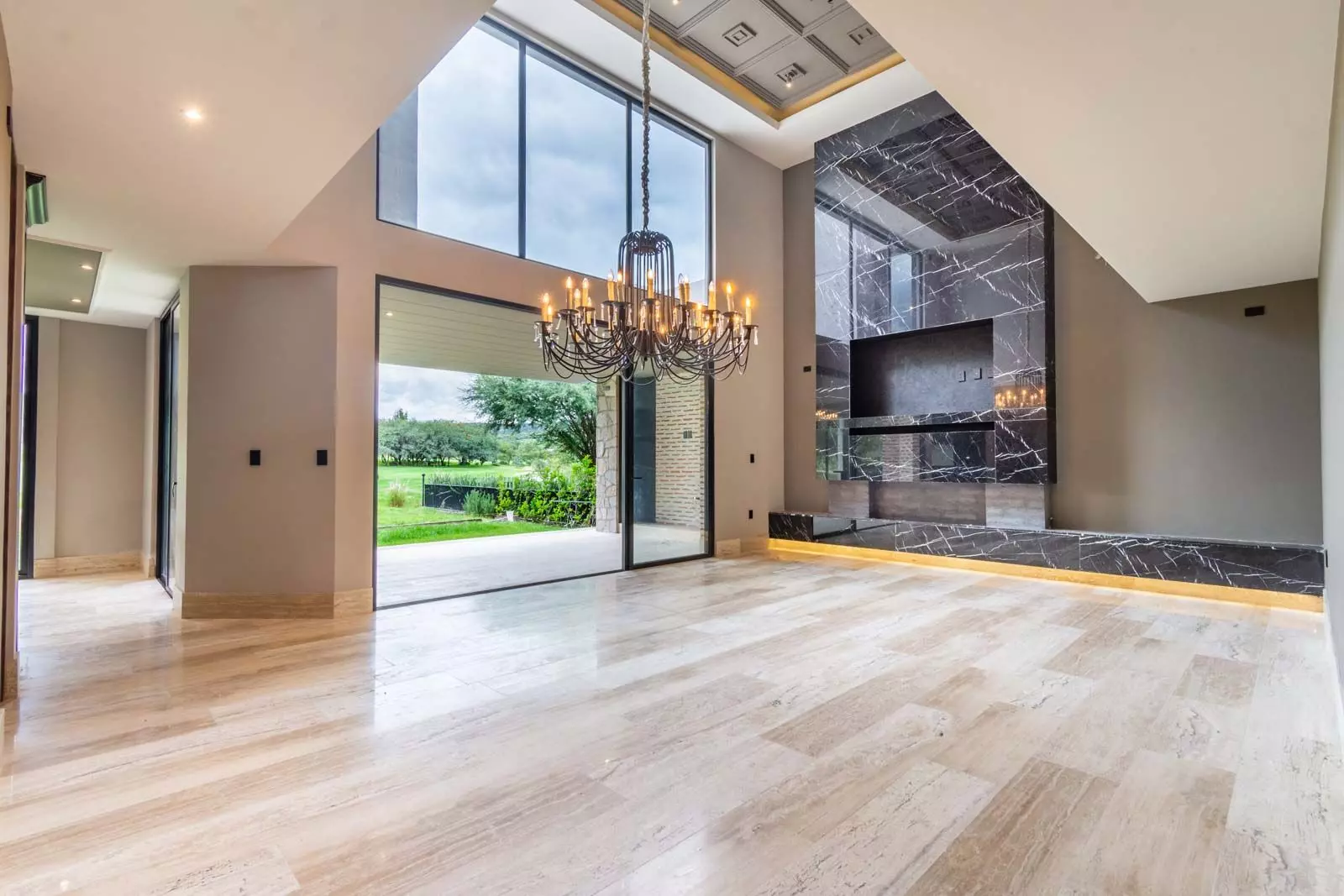 Casa Coronado — photo 3 of 10