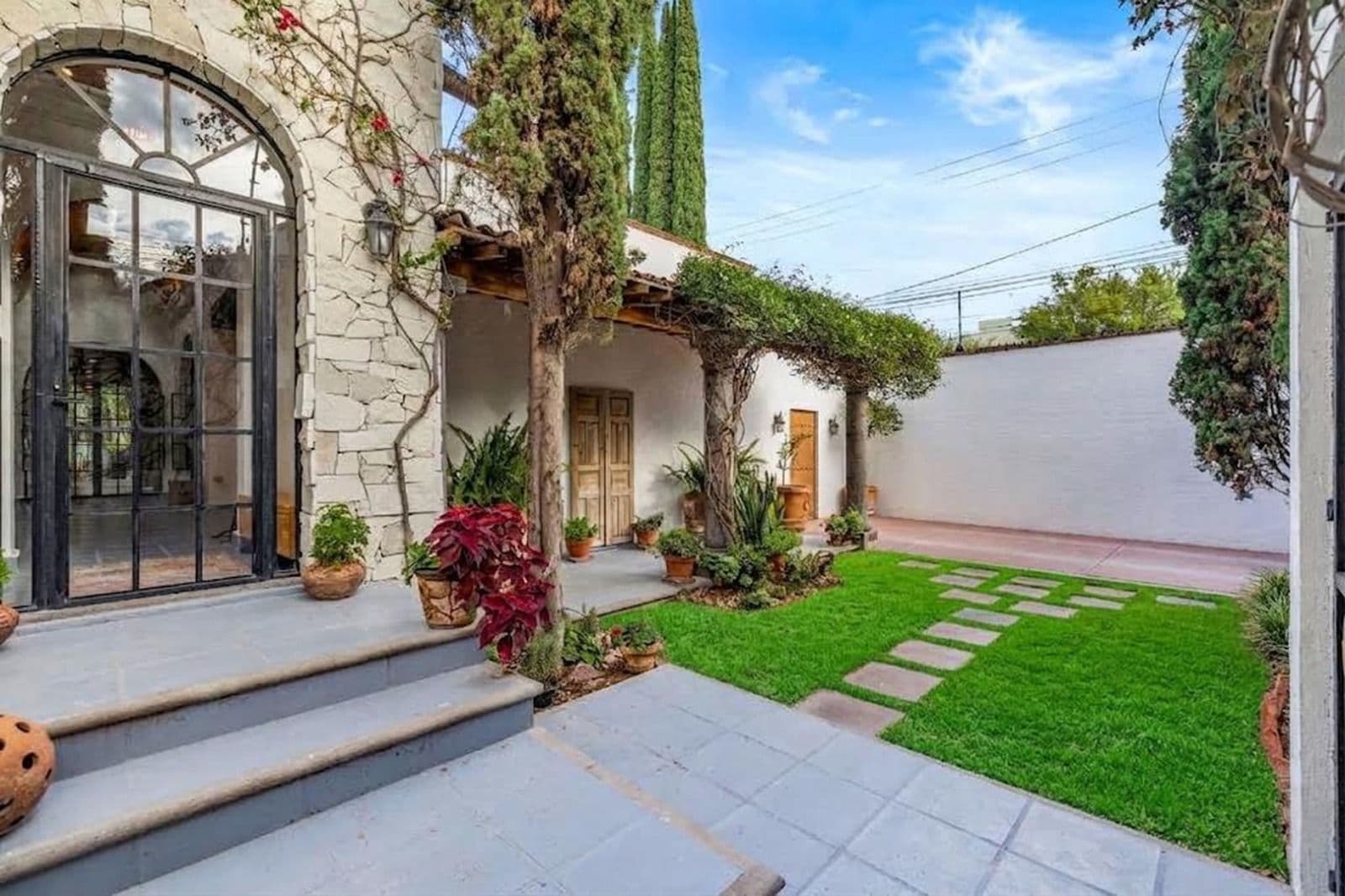 Casa CurVale — photo 1 of 10