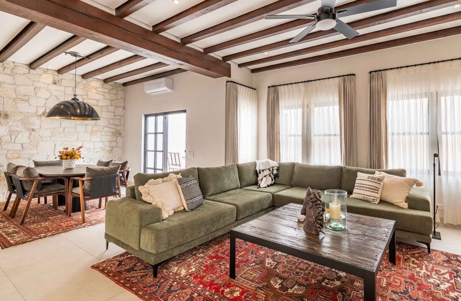 Casa de Luz — photo 1 of 10
