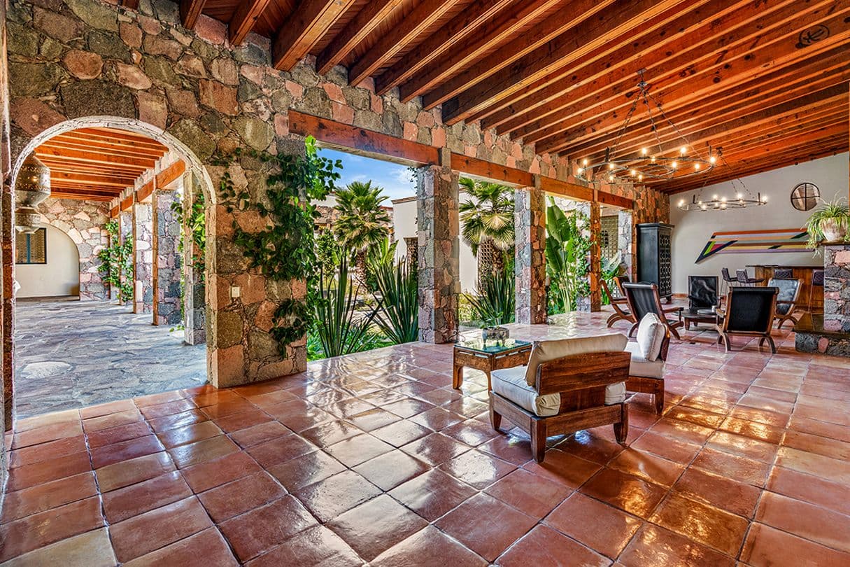 Hacienda Amor — photo 3 of 10