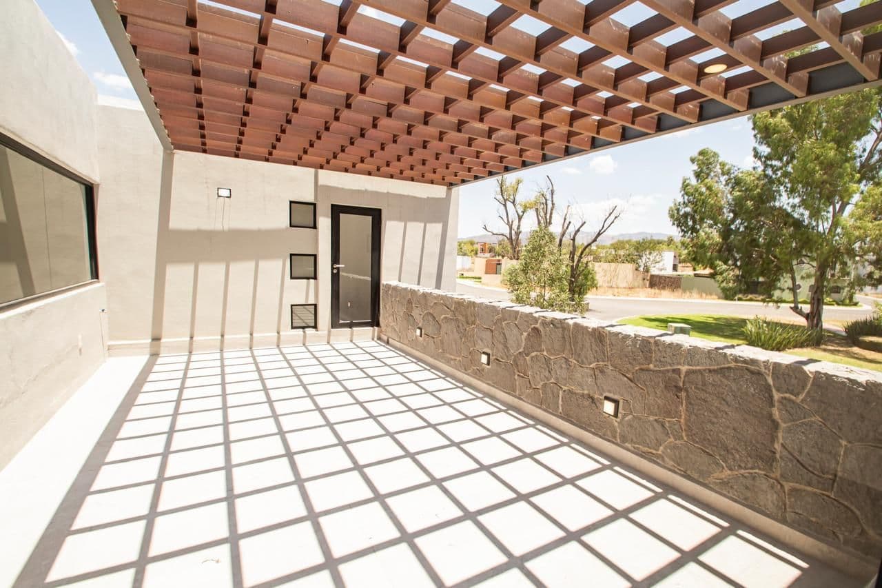 Casa en renta en el exclusivo Fraccionamiento Zirándaro — photo 7 of 10