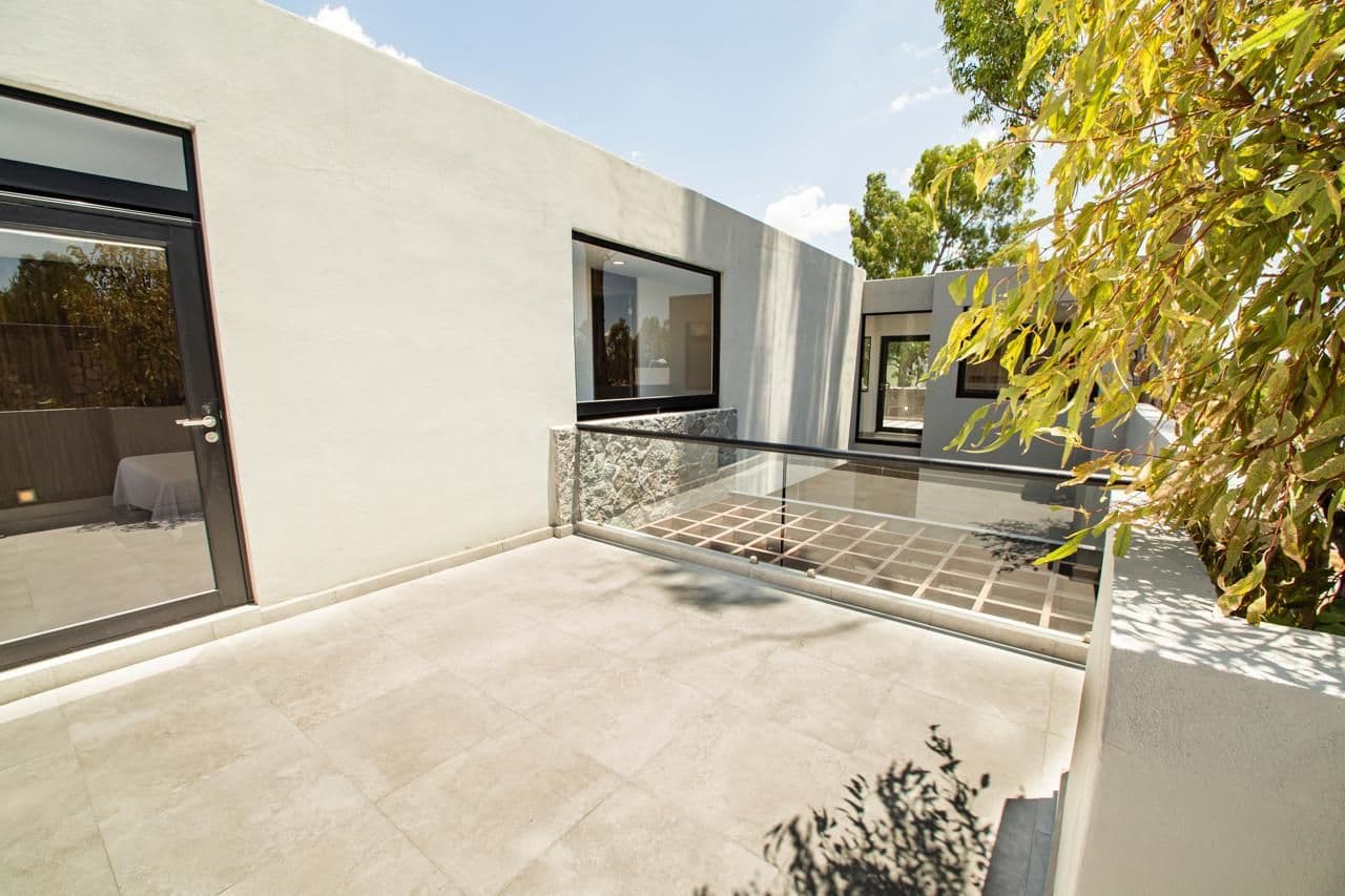 Casa en renta en el exclusivo Fraccionamiento Zirándaro — photo 4 of 10