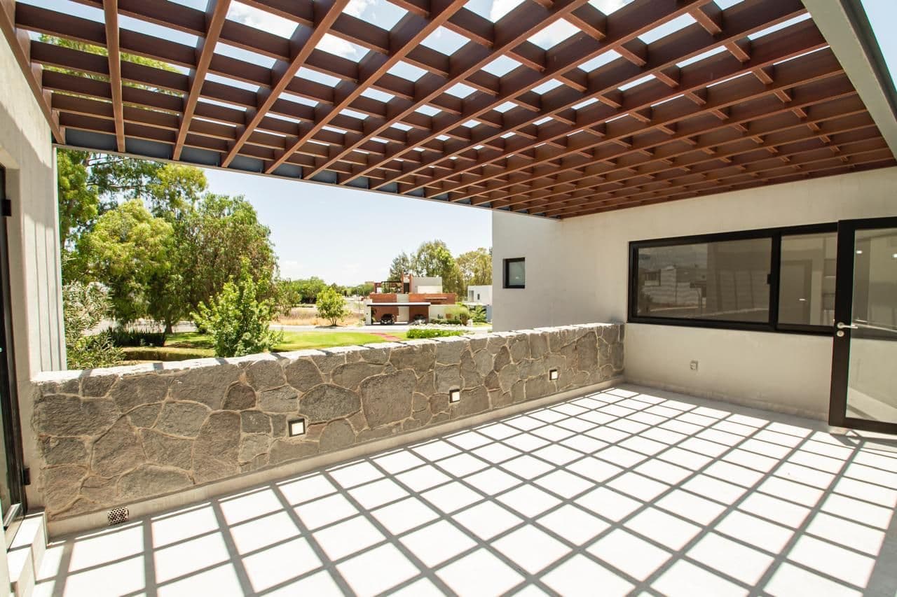 Casa en renta en el exclusivo Fraccionamiento Zirándaro — photo 8 of 10