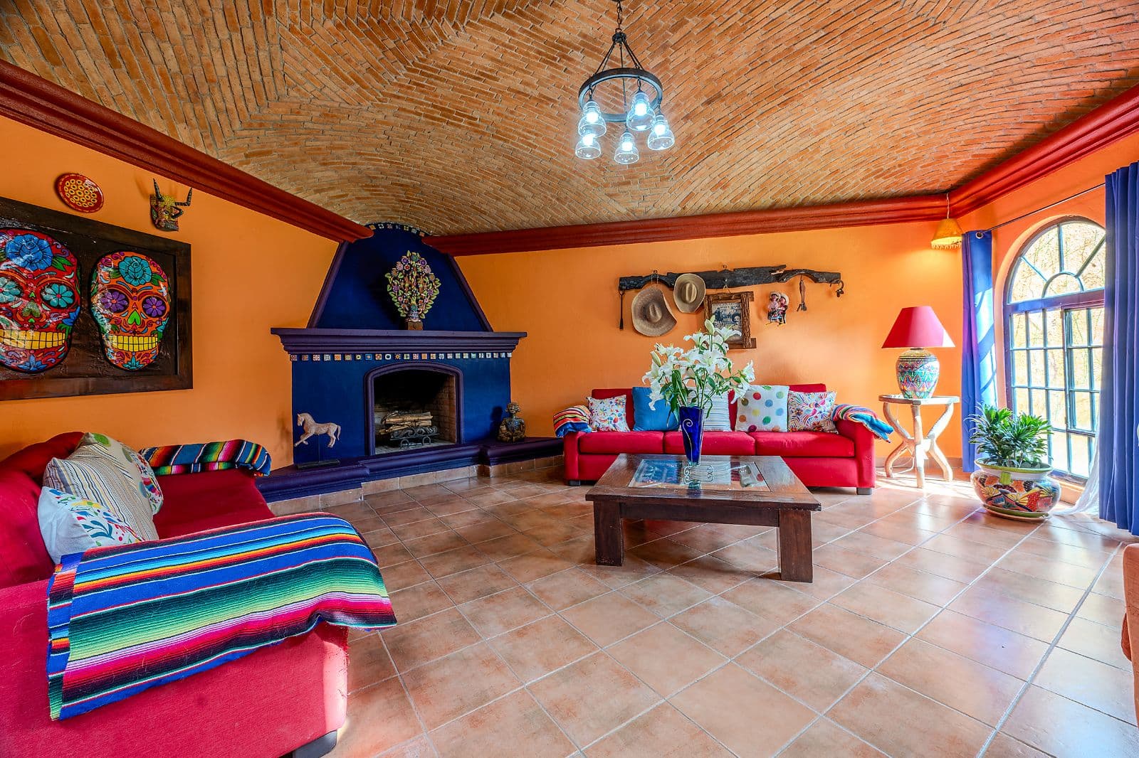 Casa Colorida — photo 1 of 10