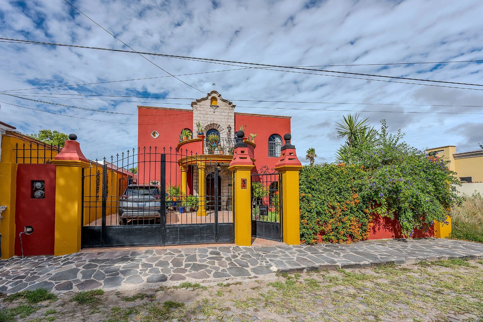 Casa Colorida — photo 2 of 10