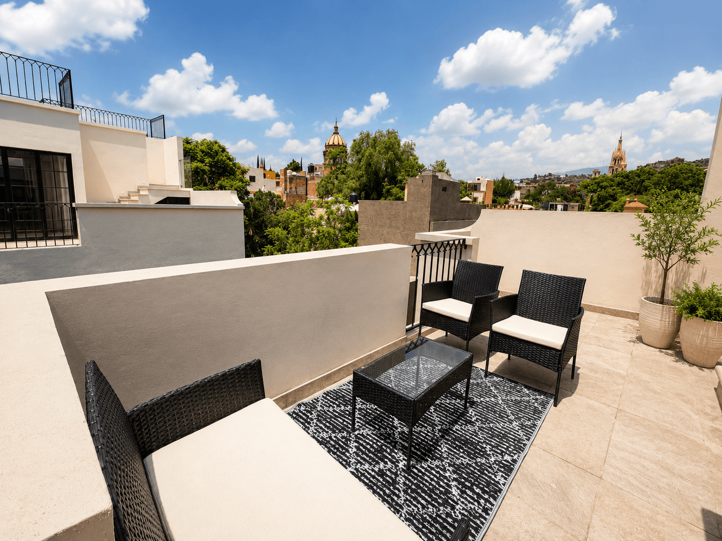 3 · Luxury Penthouse 2 Bedrooms with Private Rooftop - Paseo del Centro — photo 2 of 10
