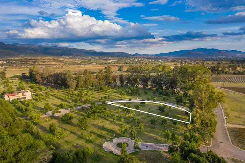 Los Remedios Lot — photo 10 of 10