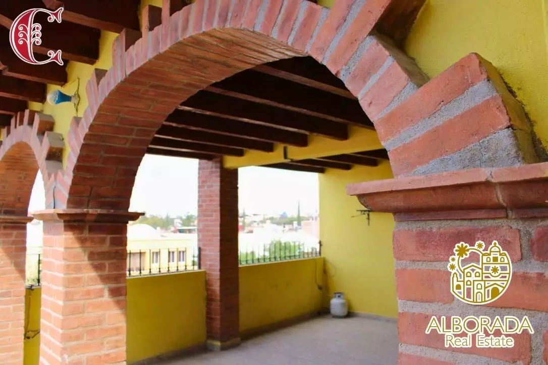 Casa Herradura FIXER UPPER — photo 4 of 6