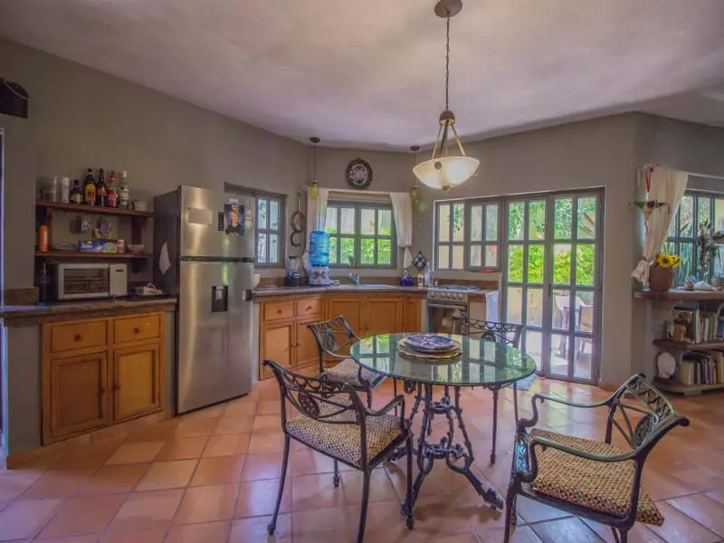 R26 House for Rent San Jorge San Antonio — photo 9 of 10