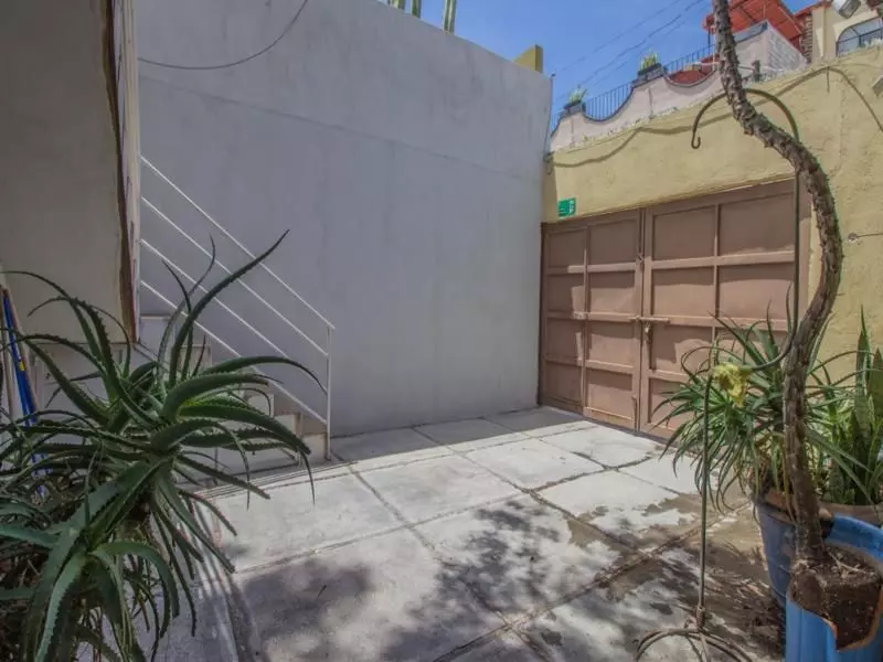 R26 House for Rent San Jorge San Antonio — photo 3 of 10