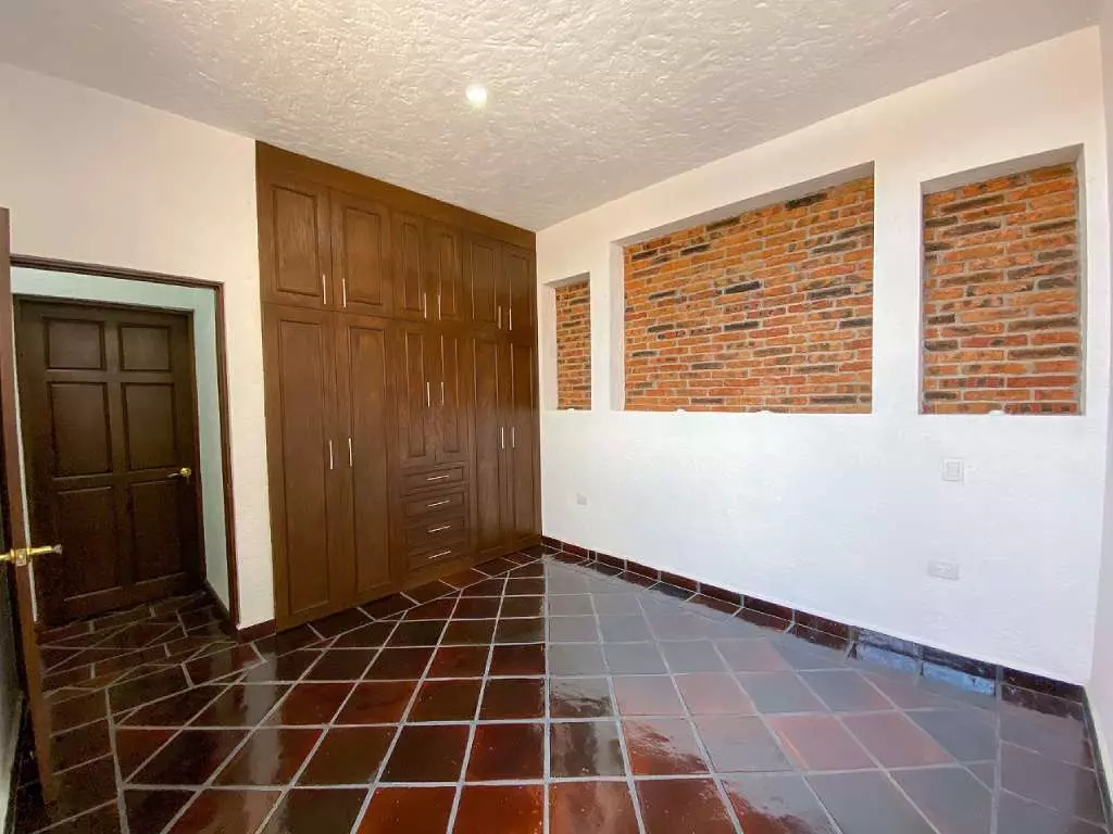 San Antonio condo B1 — photo 5 of 10