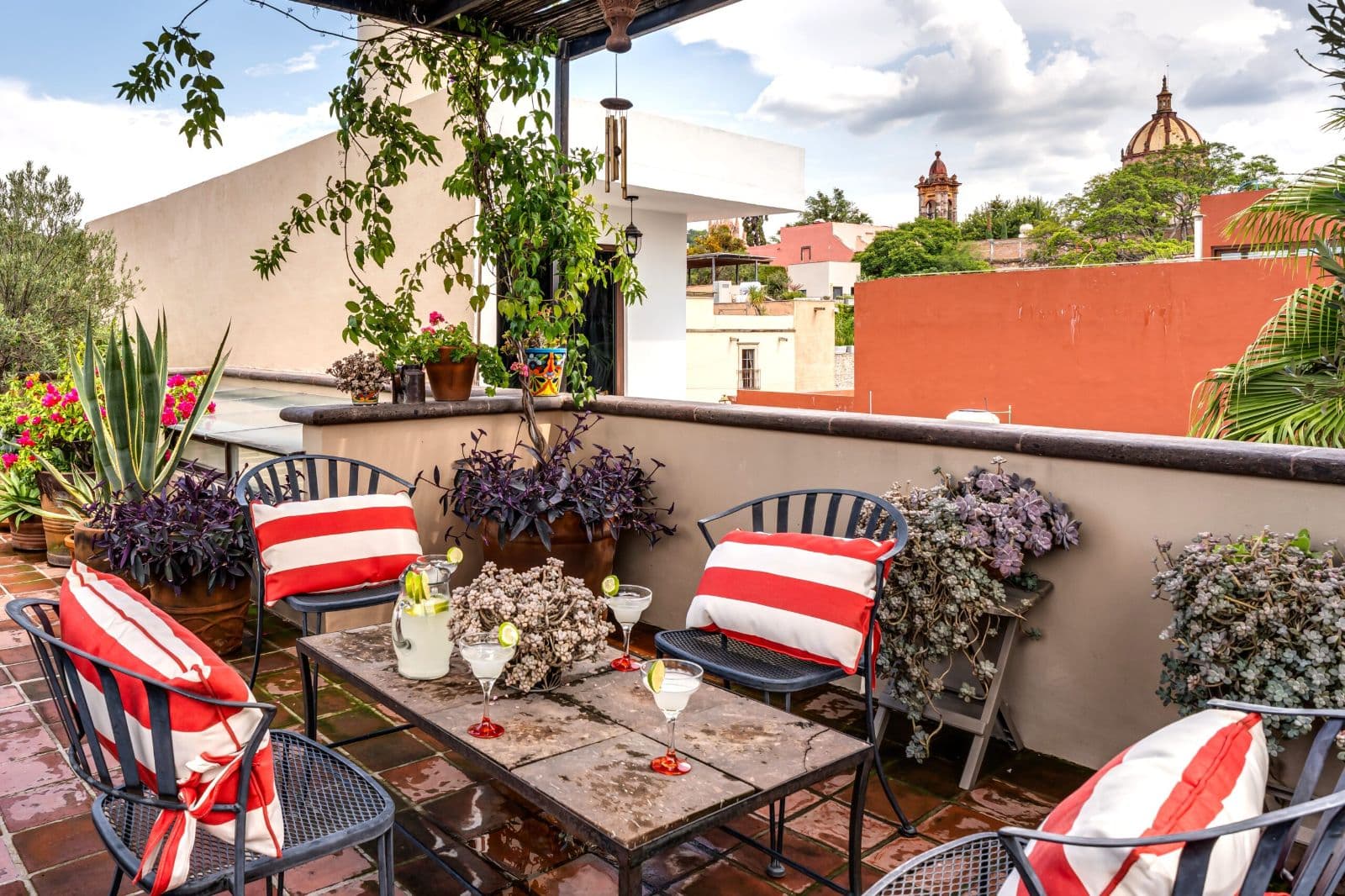 CASA LAGNIAPPE — photo 1 of 10