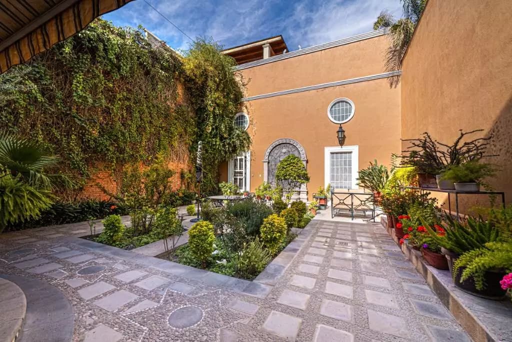 Casa De La Gracia — photo 9 of 10