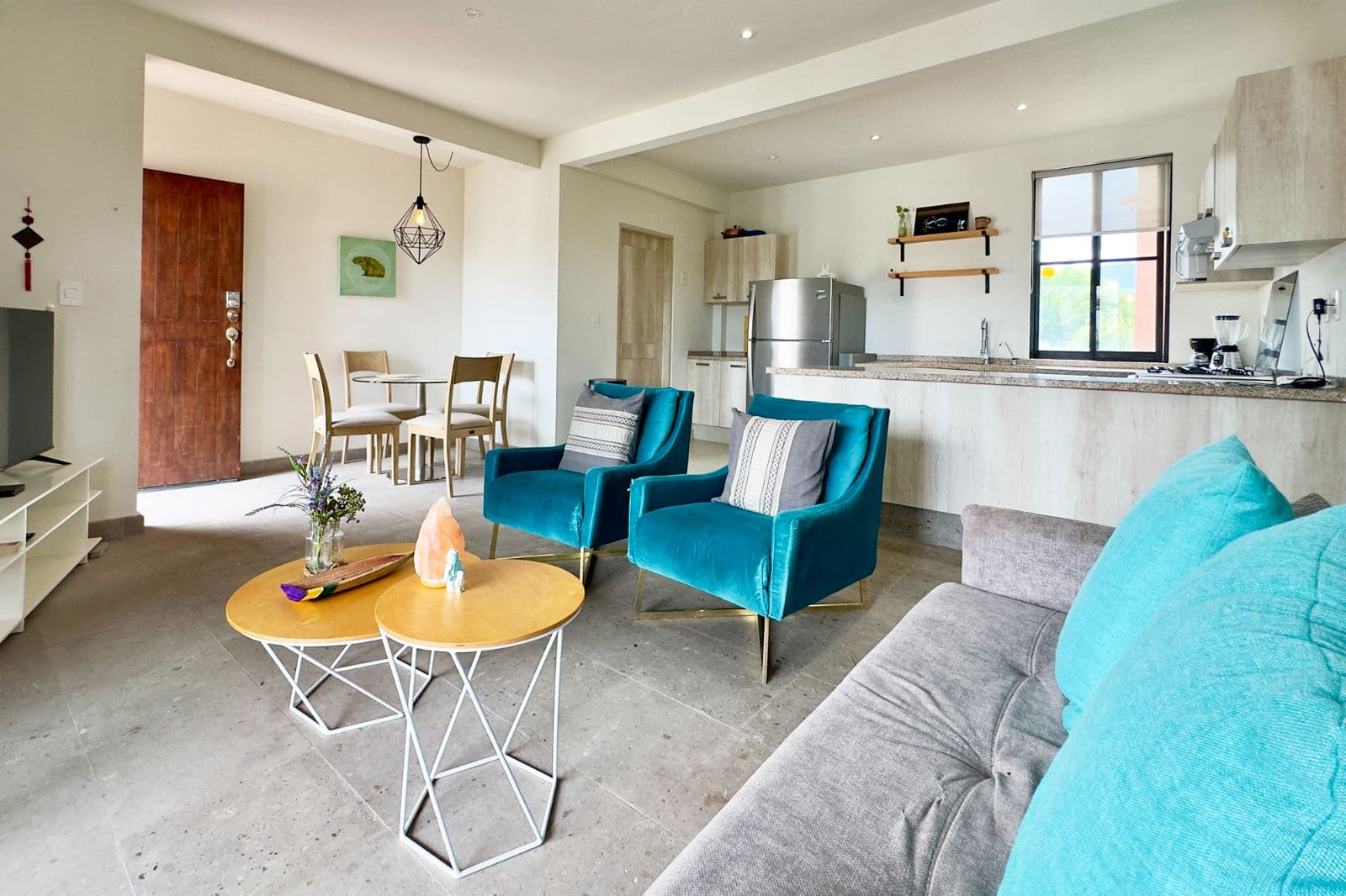 El Milagro Rooftop Apartment — photo 4 of 10