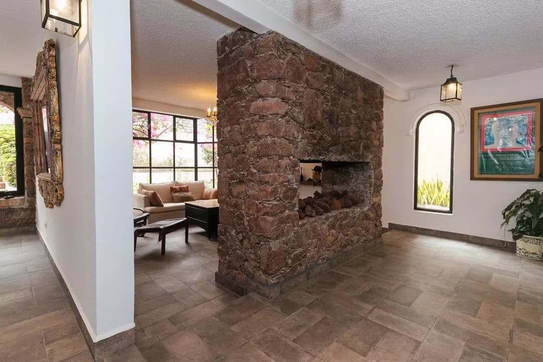 CASA JUAN GABRIEL — photo 5 of 10