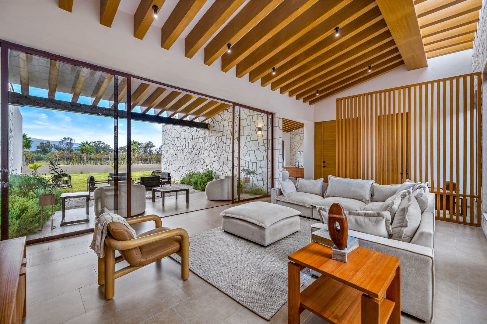 Casa Sofía — photo 1 of 10
