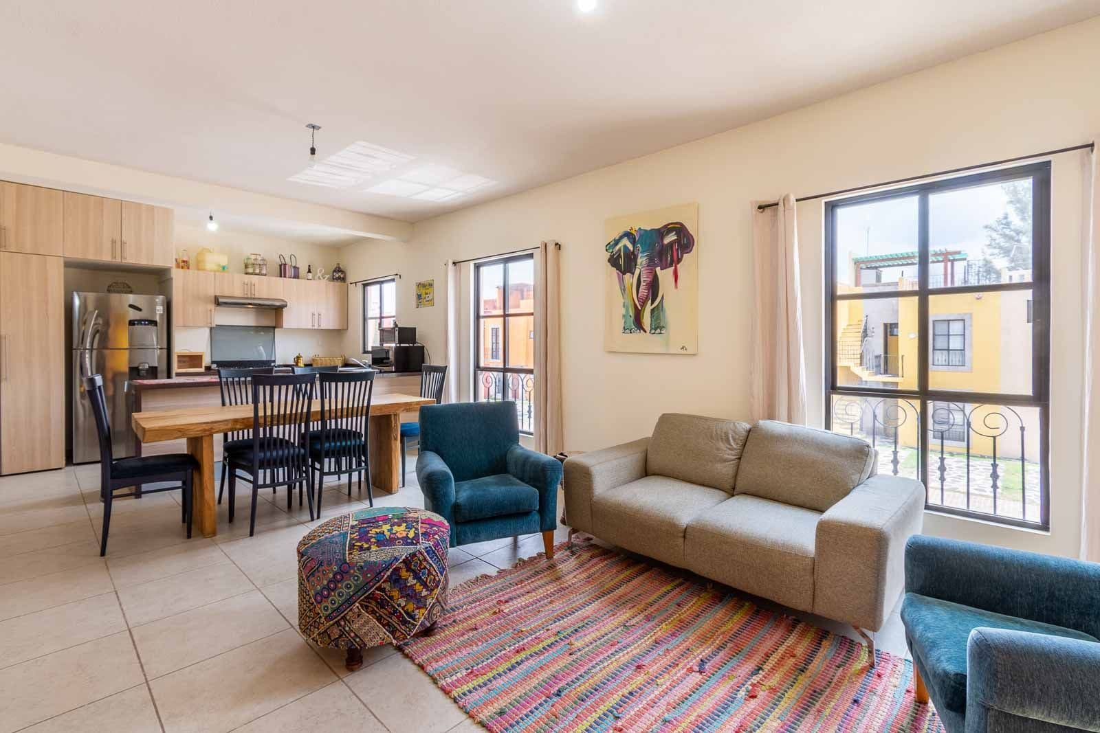 Condo Luna — photo 1 of 10