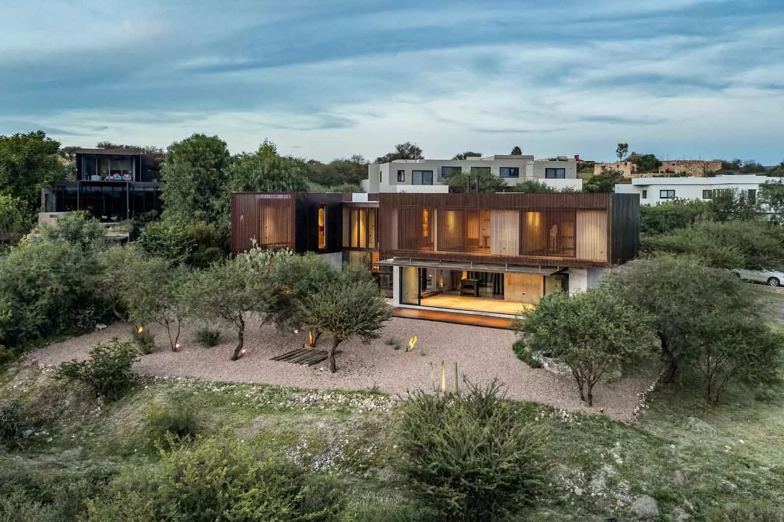 Casa Estrato — photo 3 of 10