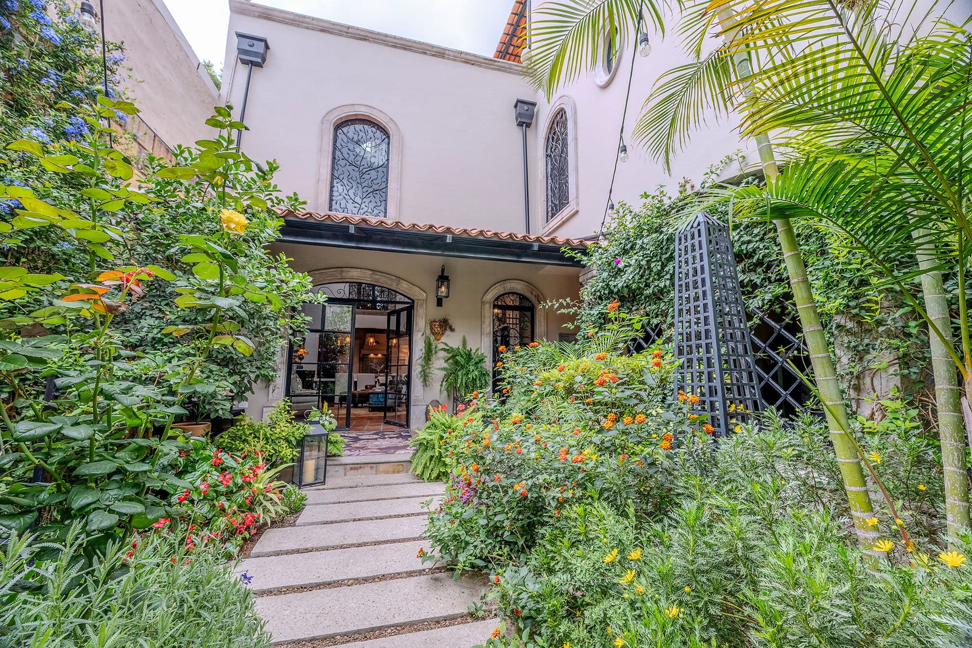Casa de los Leones — photo 3 of 10