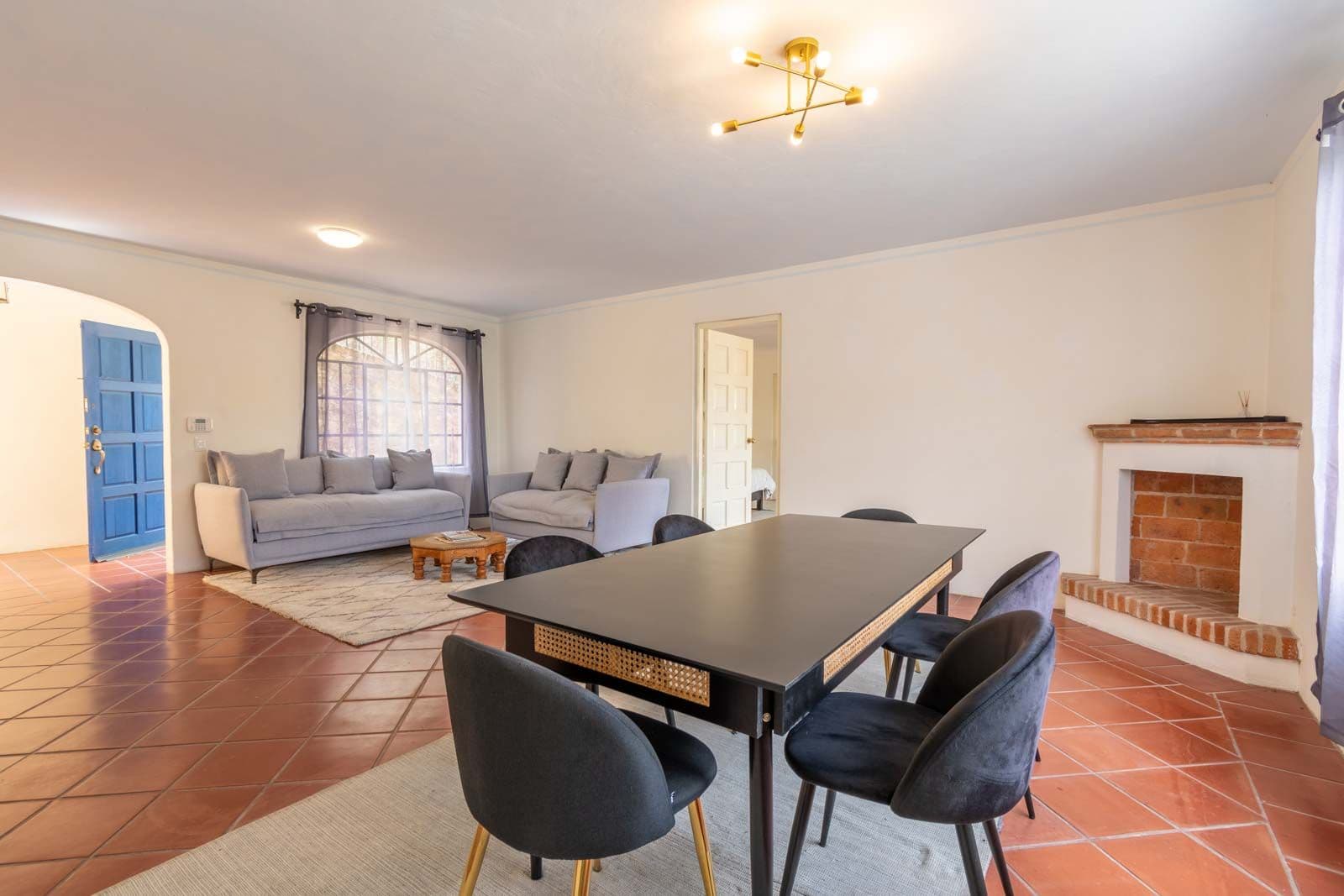 Santo Domingo Condo 9C — photo 4 of 10