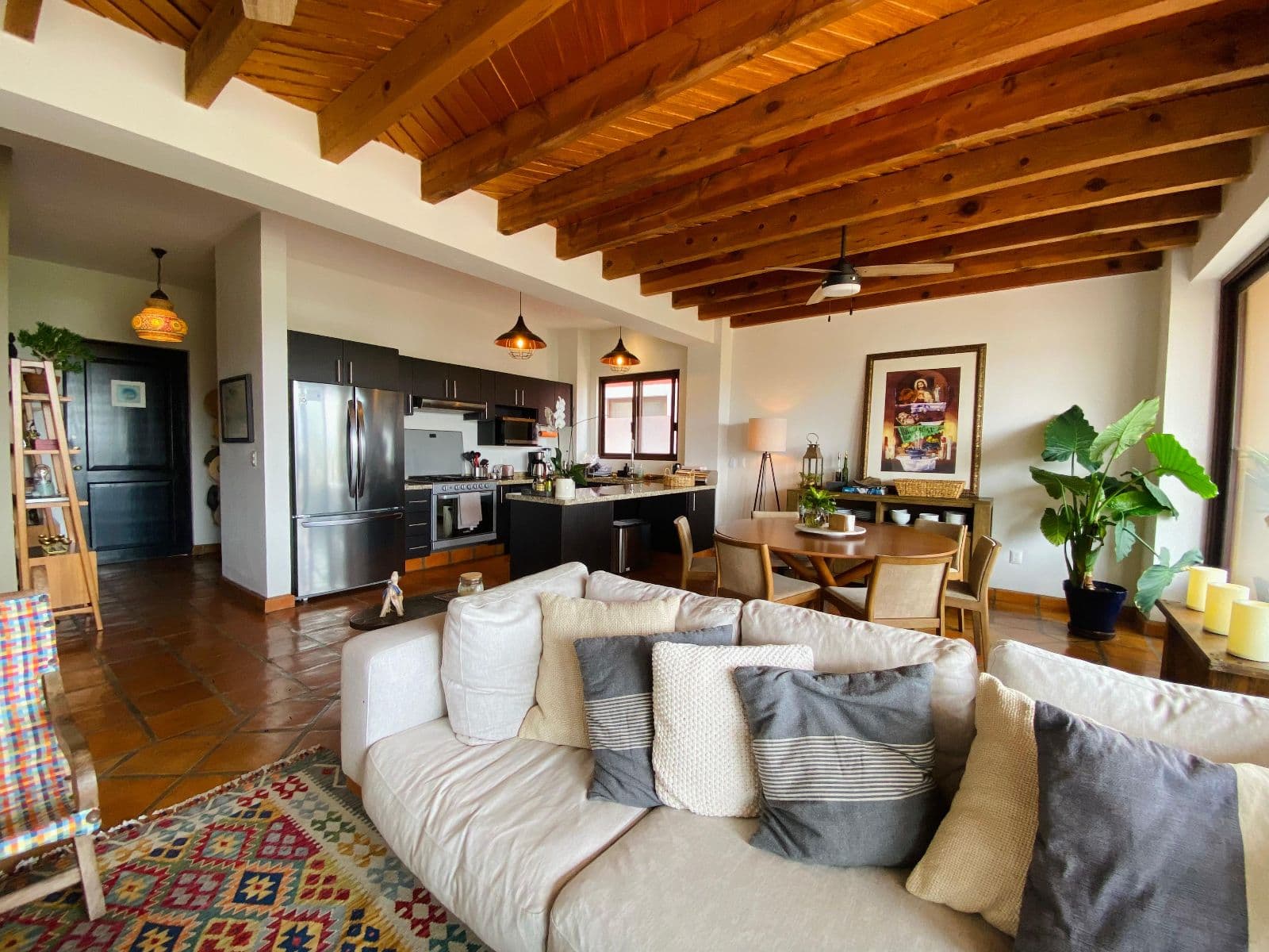 CONDO CAPILLA DE PIEDRA EN RENTA — photo 3 of 10