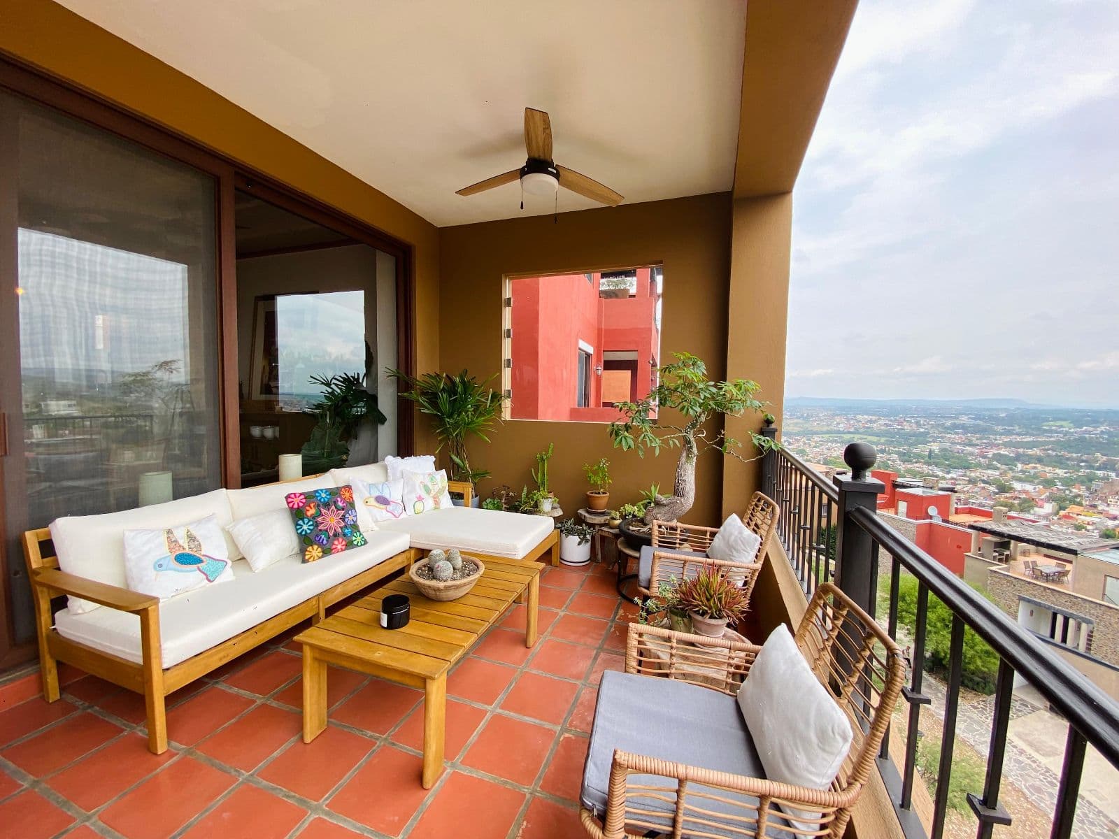 CONDO CAPILLA DE PIEDRA EN RENTA — photo 4 of 10