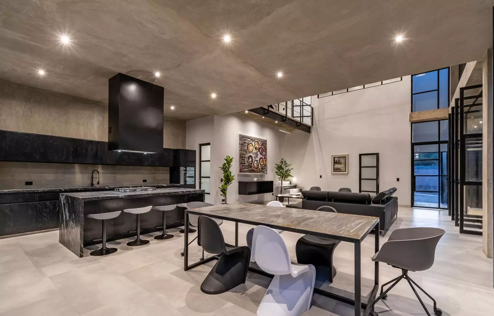 Brut House — photo 9 of 10