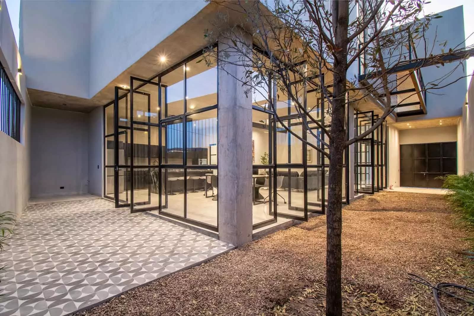 Brut House — photo 10 of 10