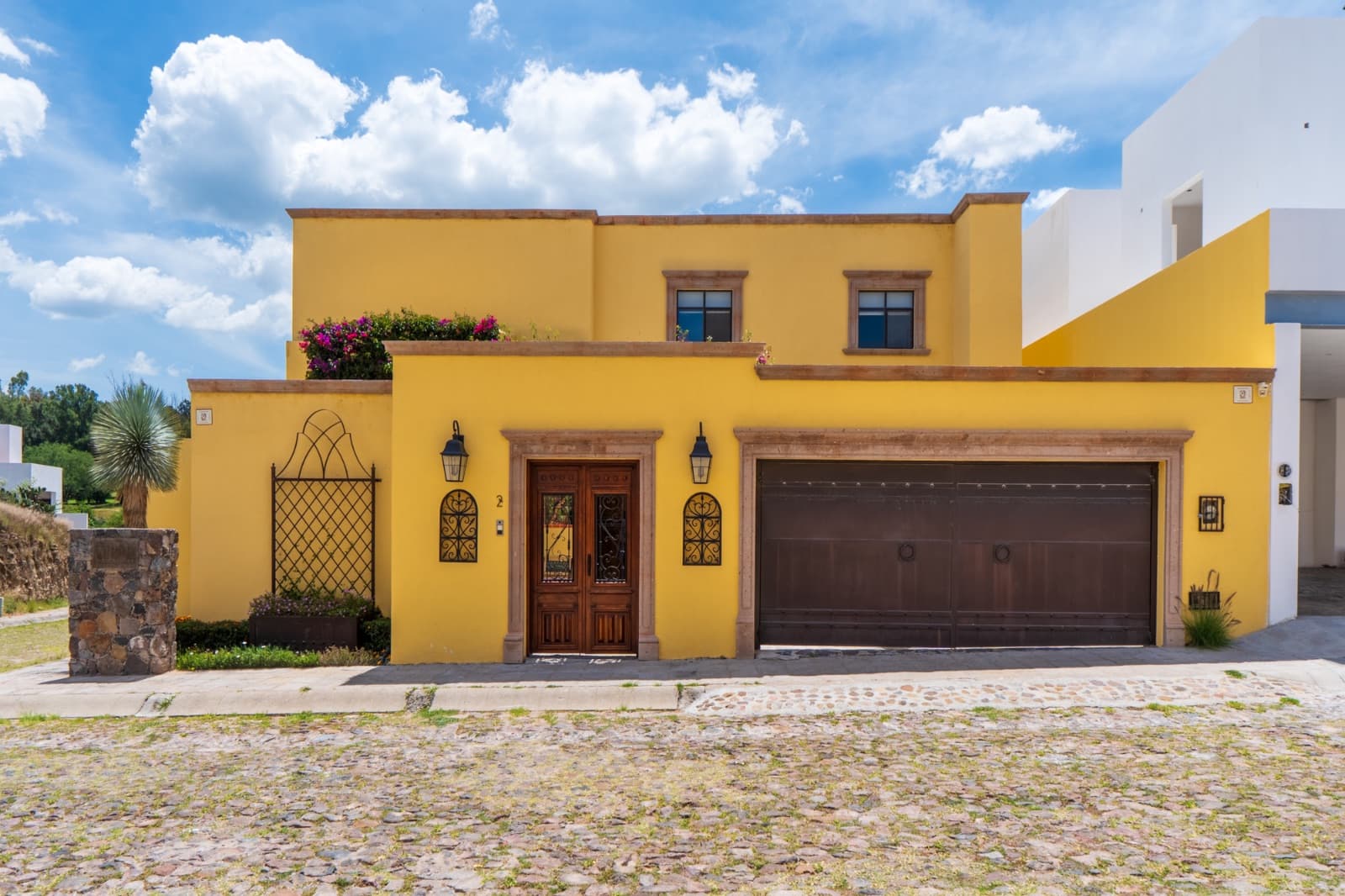CASA RONDA DOS — photo 1 of 10