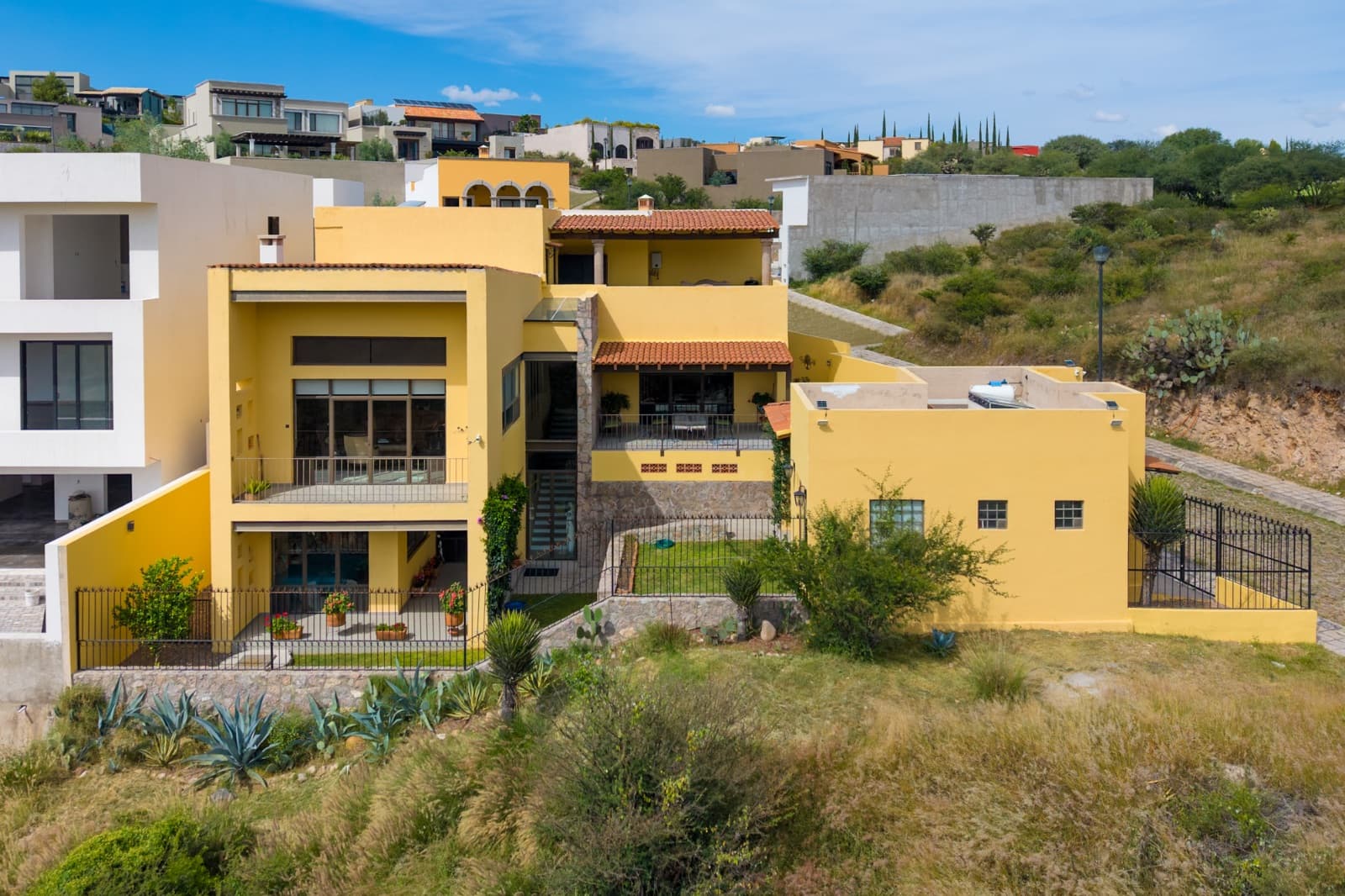 CASA RONDA DOS — photo 2 of 10