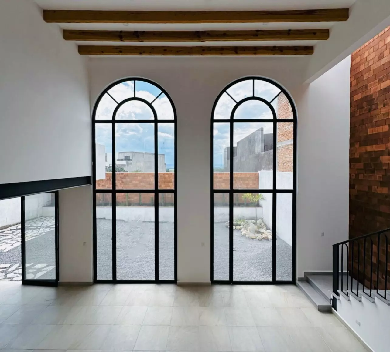 CASA LEO — photo 10 of 10