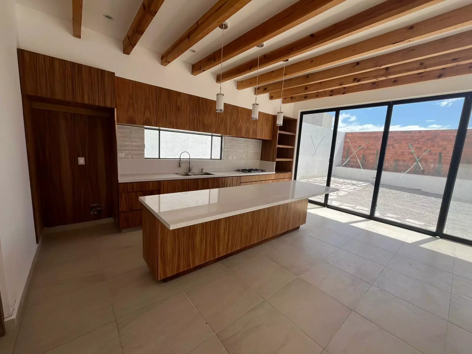 CASA LEO — photo 5 of 10