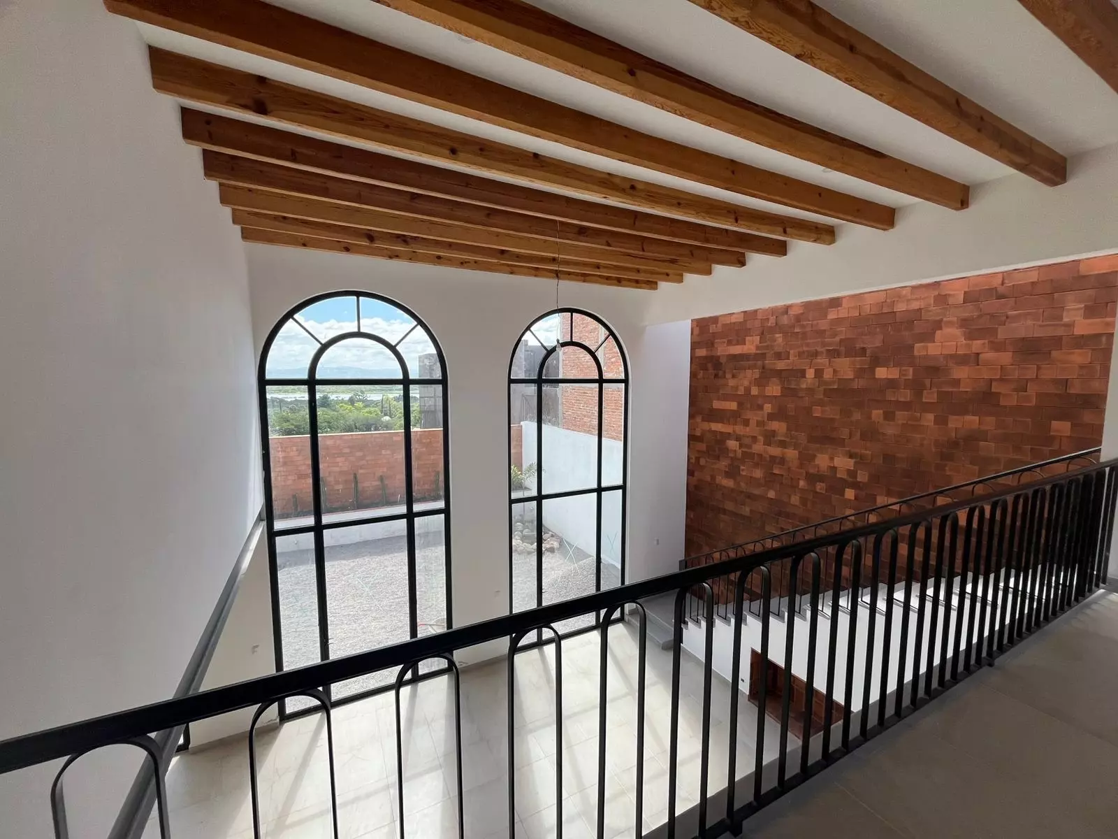 CASA LEO — photo 3 of 10