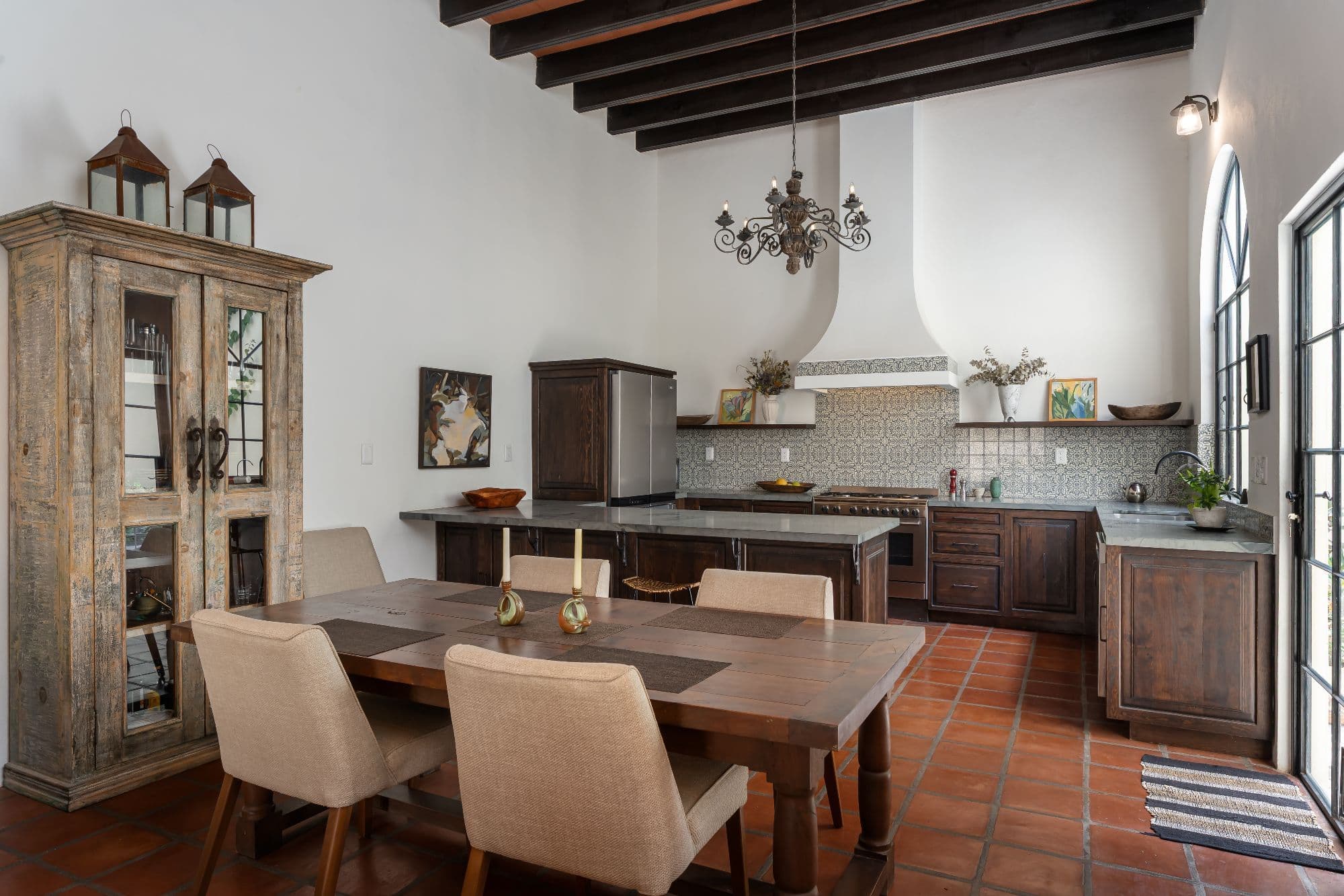Casa Sombremesa — photo 1 of 10