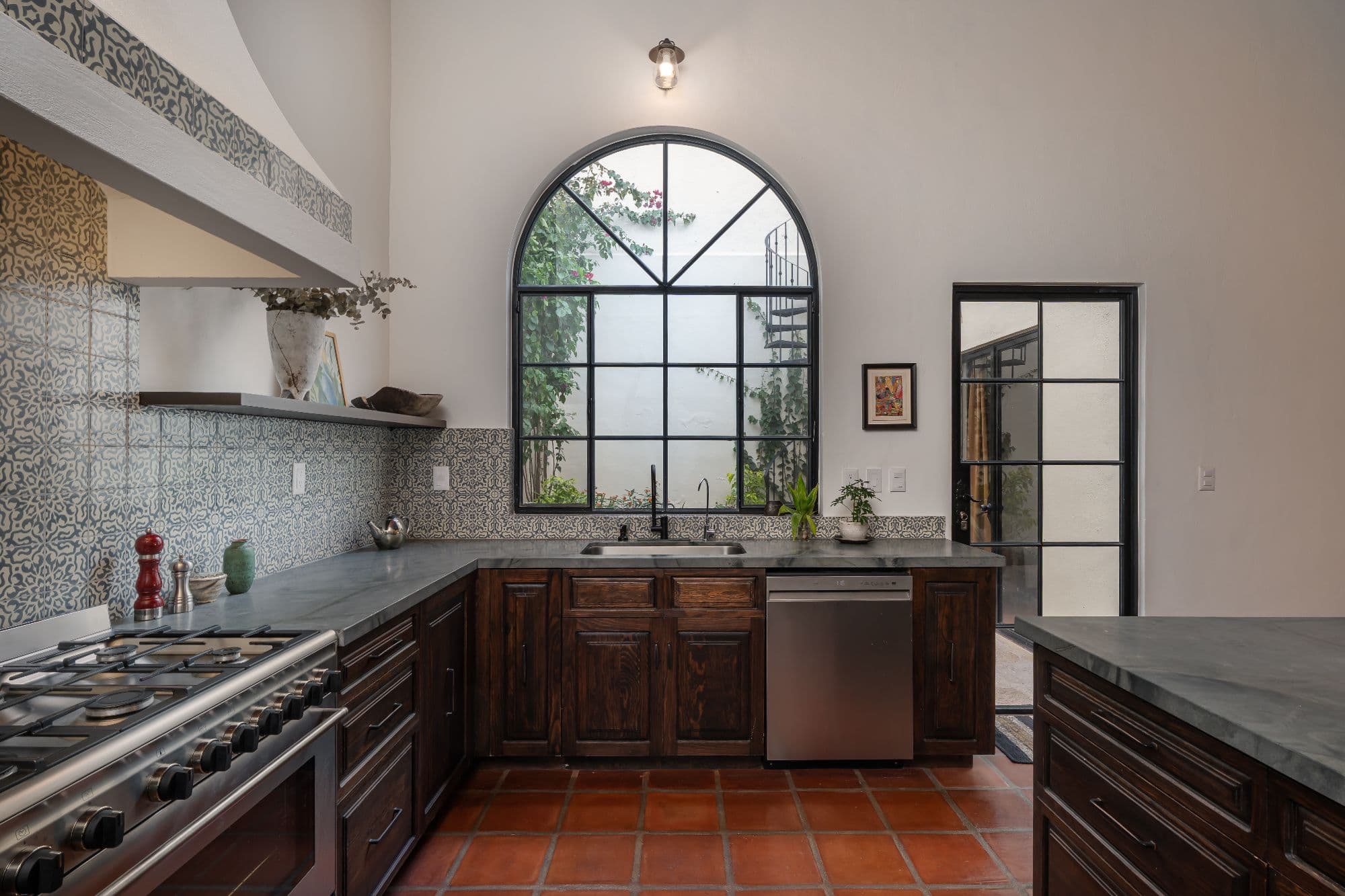 Casa Sombremesa — photo 6 of 10