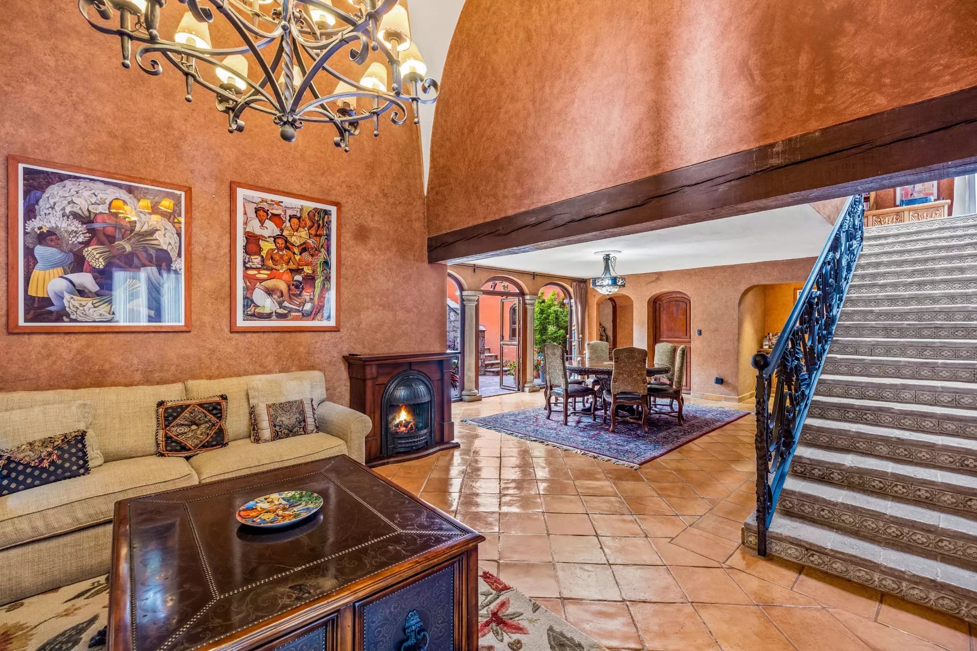 Casa El Grifo — photo 1 of 10
