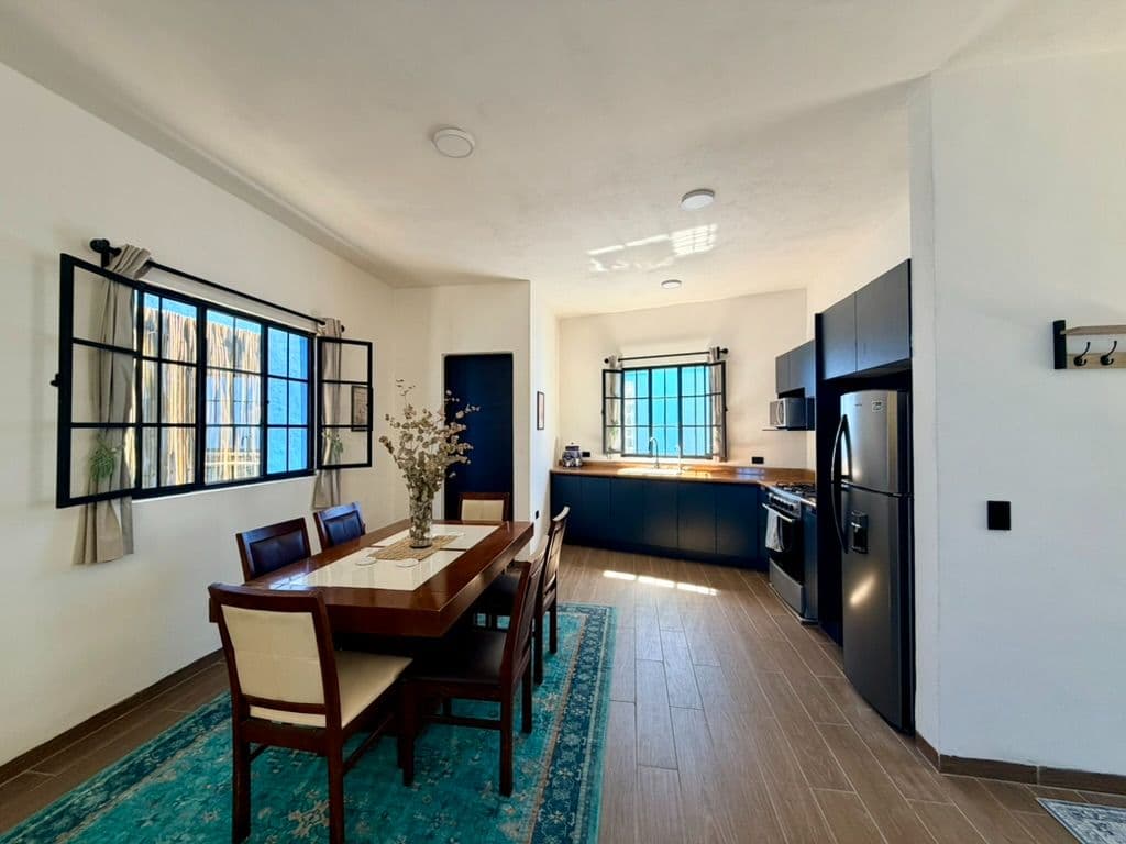 Furnished 2-Bedroom Long-Term Rental with Office and Parroquia Views in San Miguel de Allende — photo 1 of 10