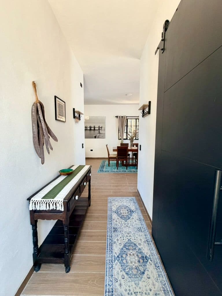 Furnished 2-Bedroom Long-Term Rental with Office and Parroquia Views in San Miguel de Allende — photo 2 of 10