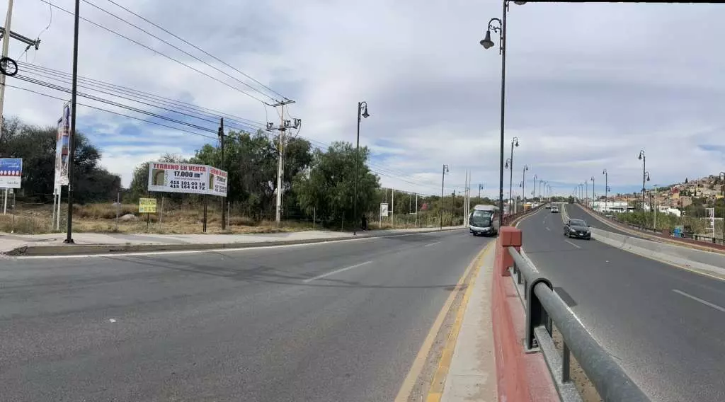 Terreno A Pie De Carretera