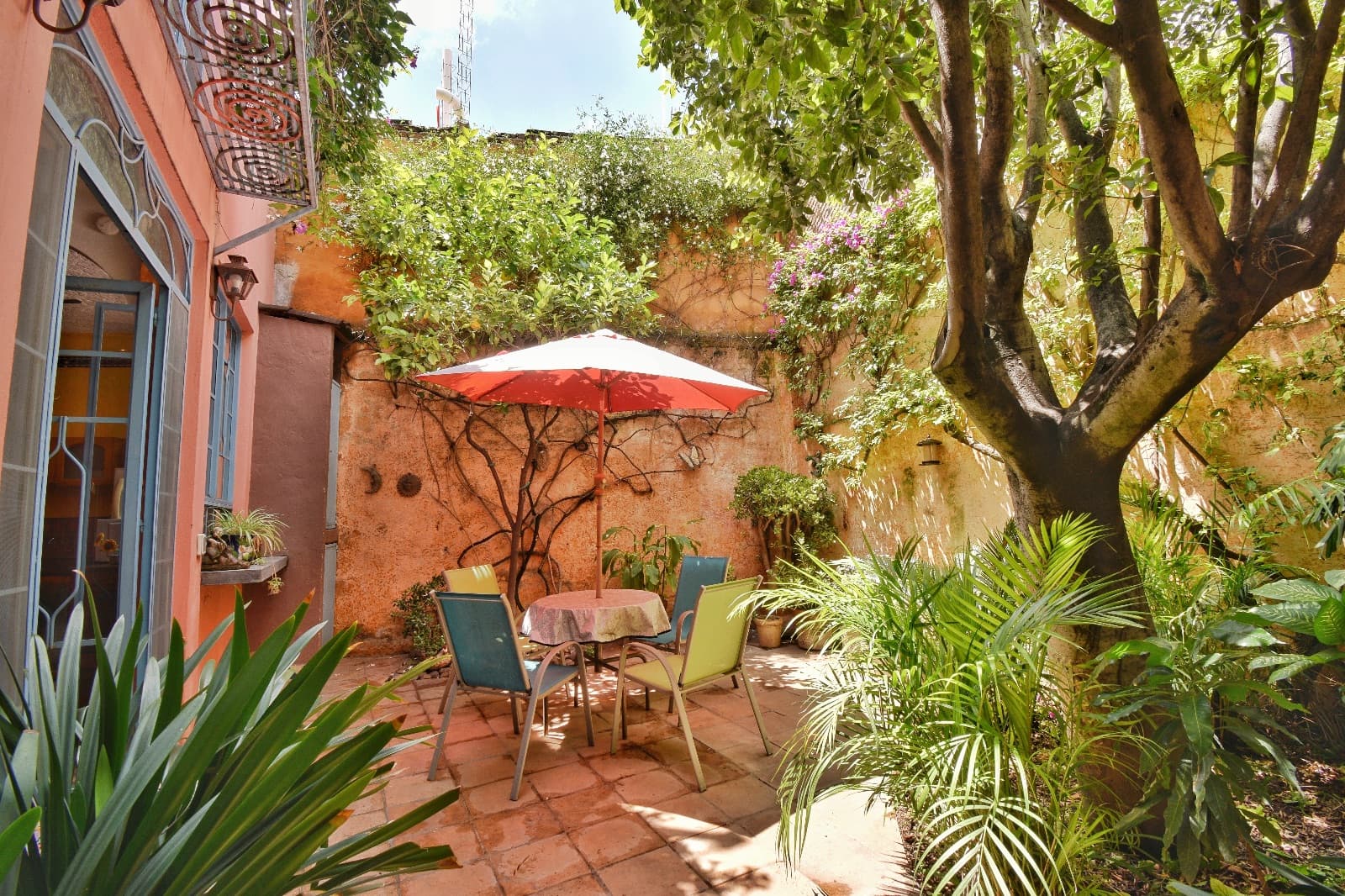 Casa Colores — photo 10 of 10