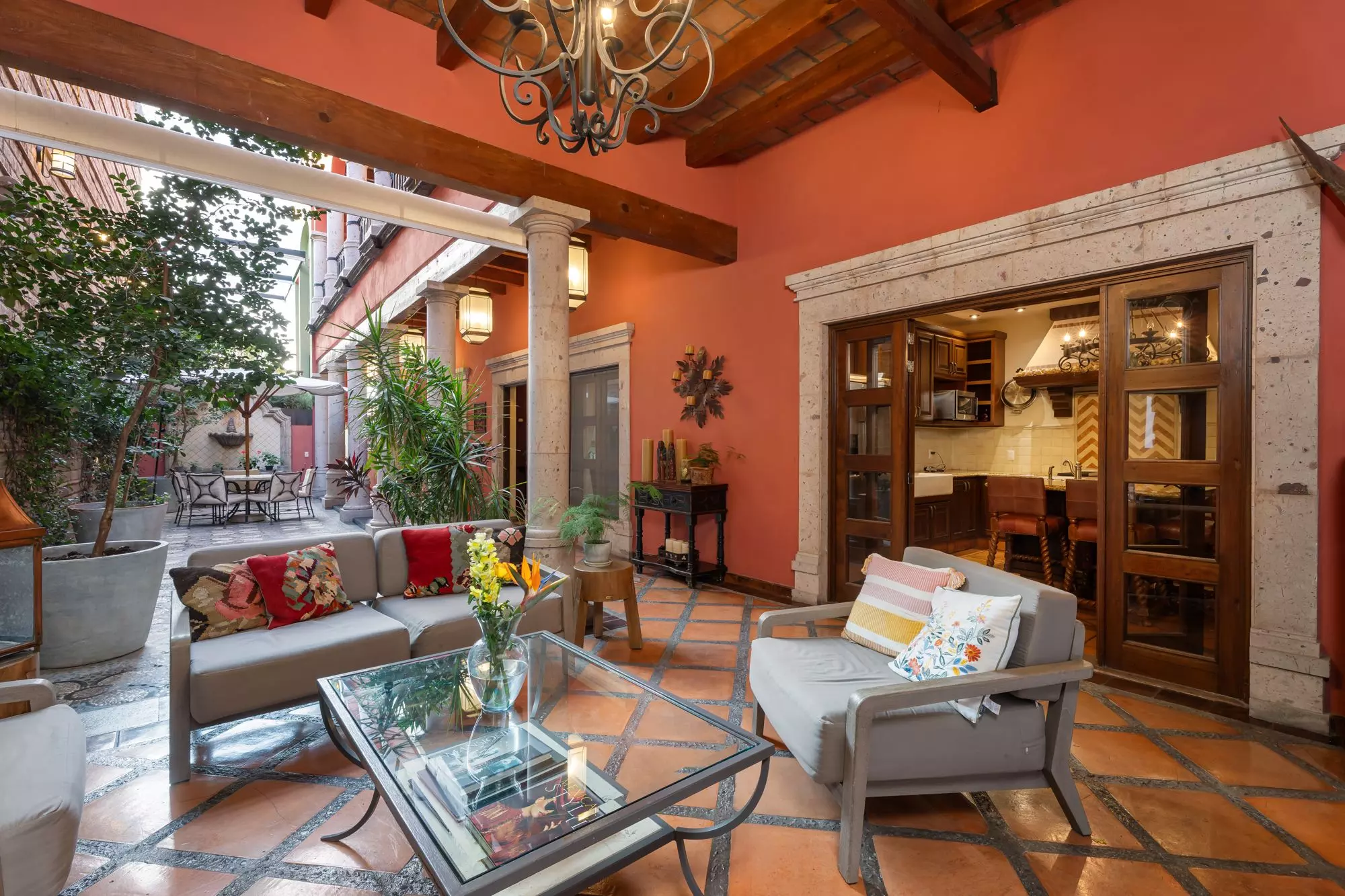 Casa de los Arcos — photo 3 of 10