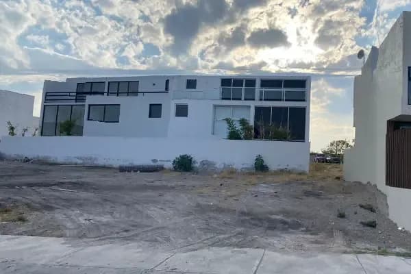 Terreno en Juriquilla — photo 1 of 3