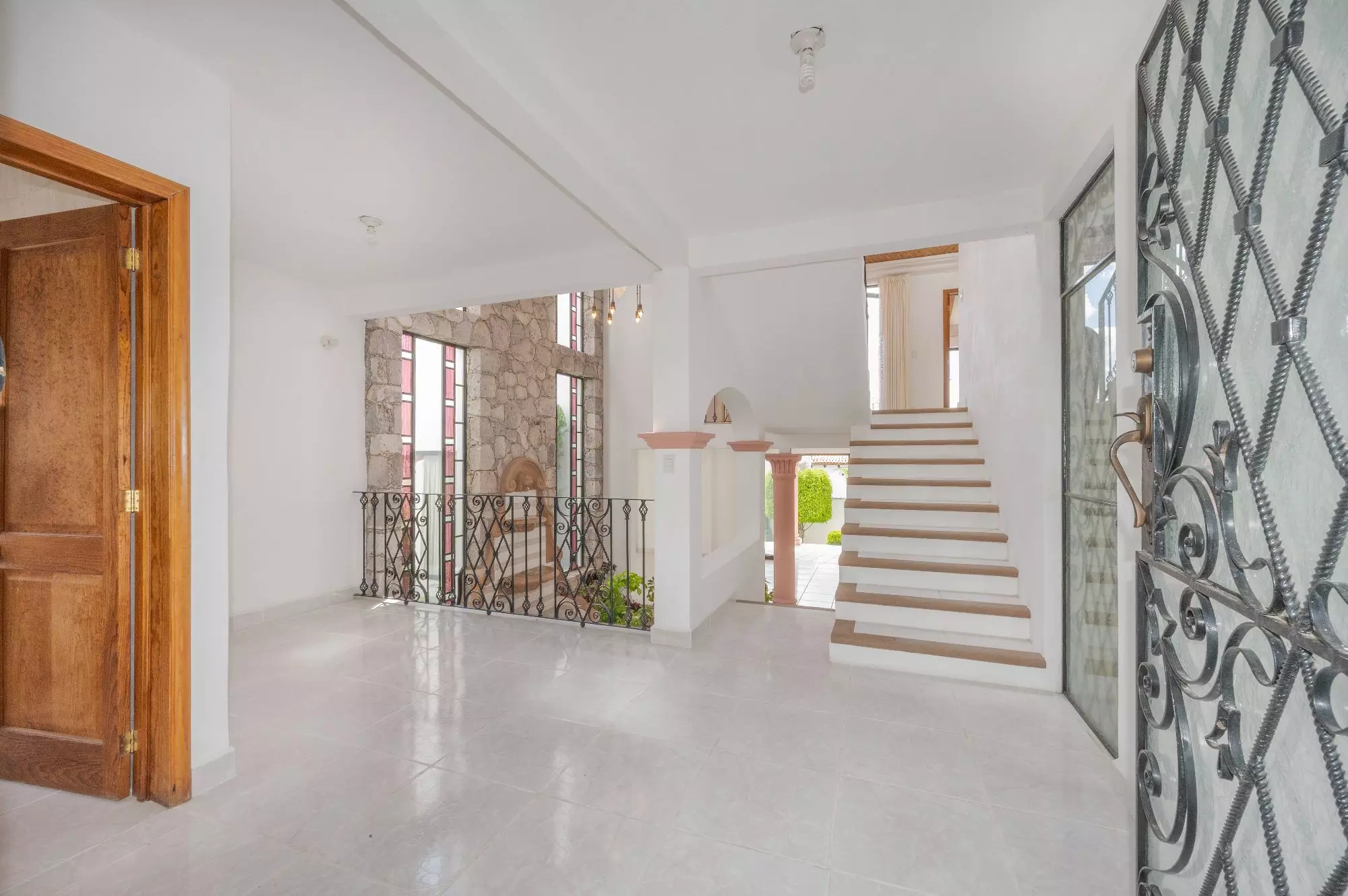Casa de Las Fuentes — photo 4 of 10