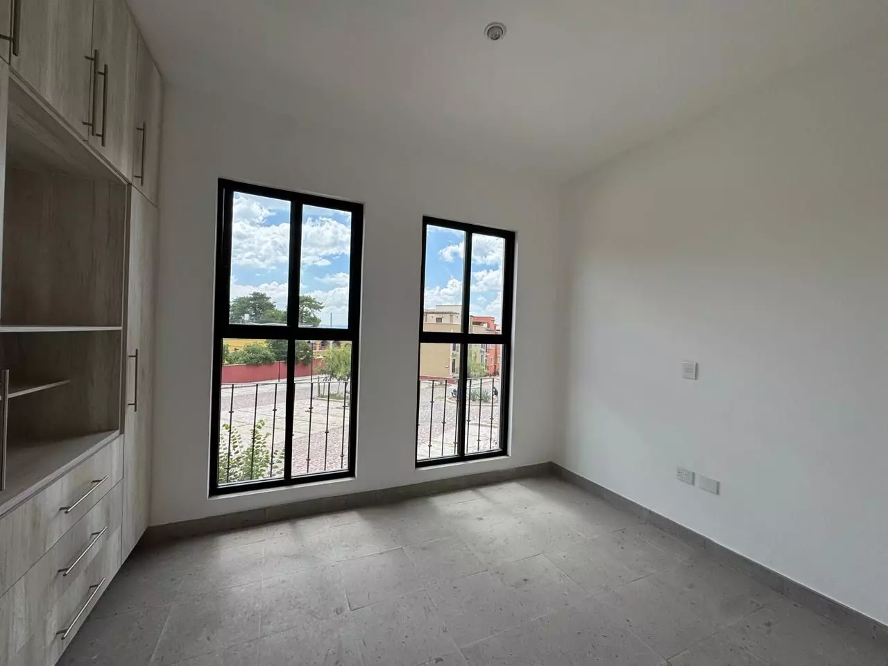 TOWN HOUSE SERENA — photo 2 of 10