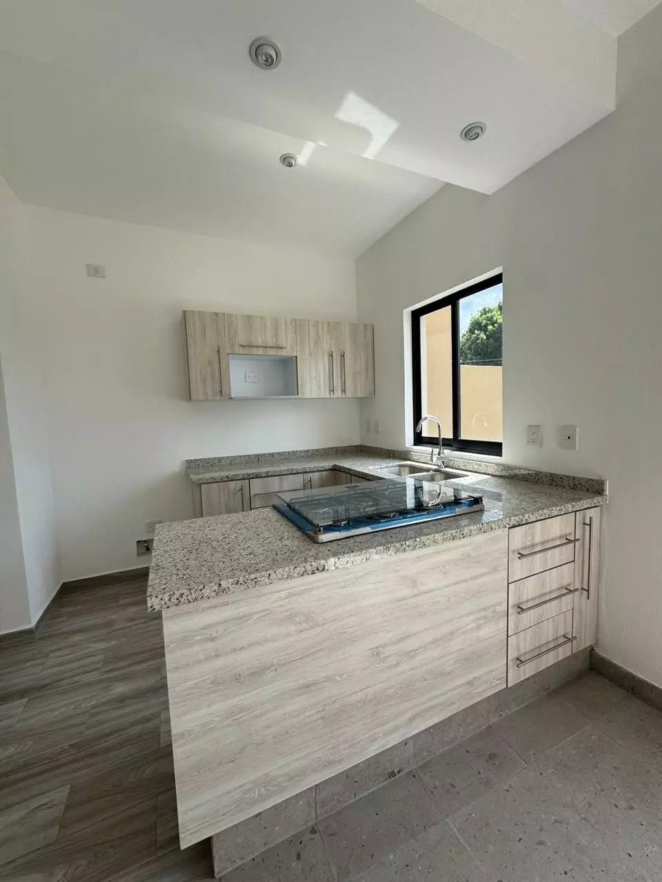 TOWN HOUSE SERENA — photo 7 of 10